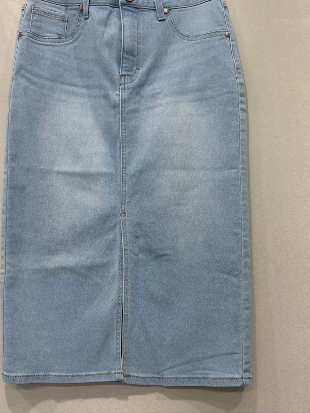 1822 Denim Blue Stretch Denim Skirt Front Slit 27” Comfortable Fit Size 6 - Picture 3 of 12